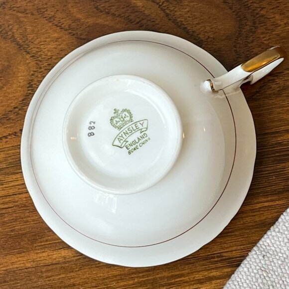 Aynsley England Bone China Tea Cup Ruby Red Floral Center 882 - Picture 13 of 16